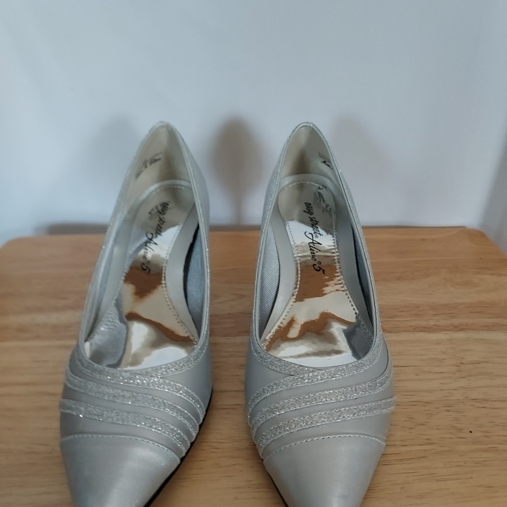 Womans heels - Picture 2 of 6